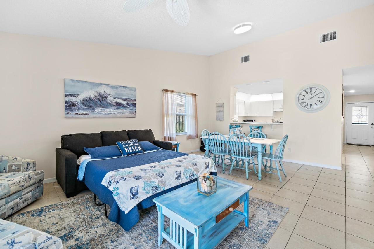Serene Seaside Retreat - Dog Friendly - 2Br Townhouse With Shared Heated Pool Steps To Paradise Beach! ملبورن بيتش المظهر الخارجي الصورة